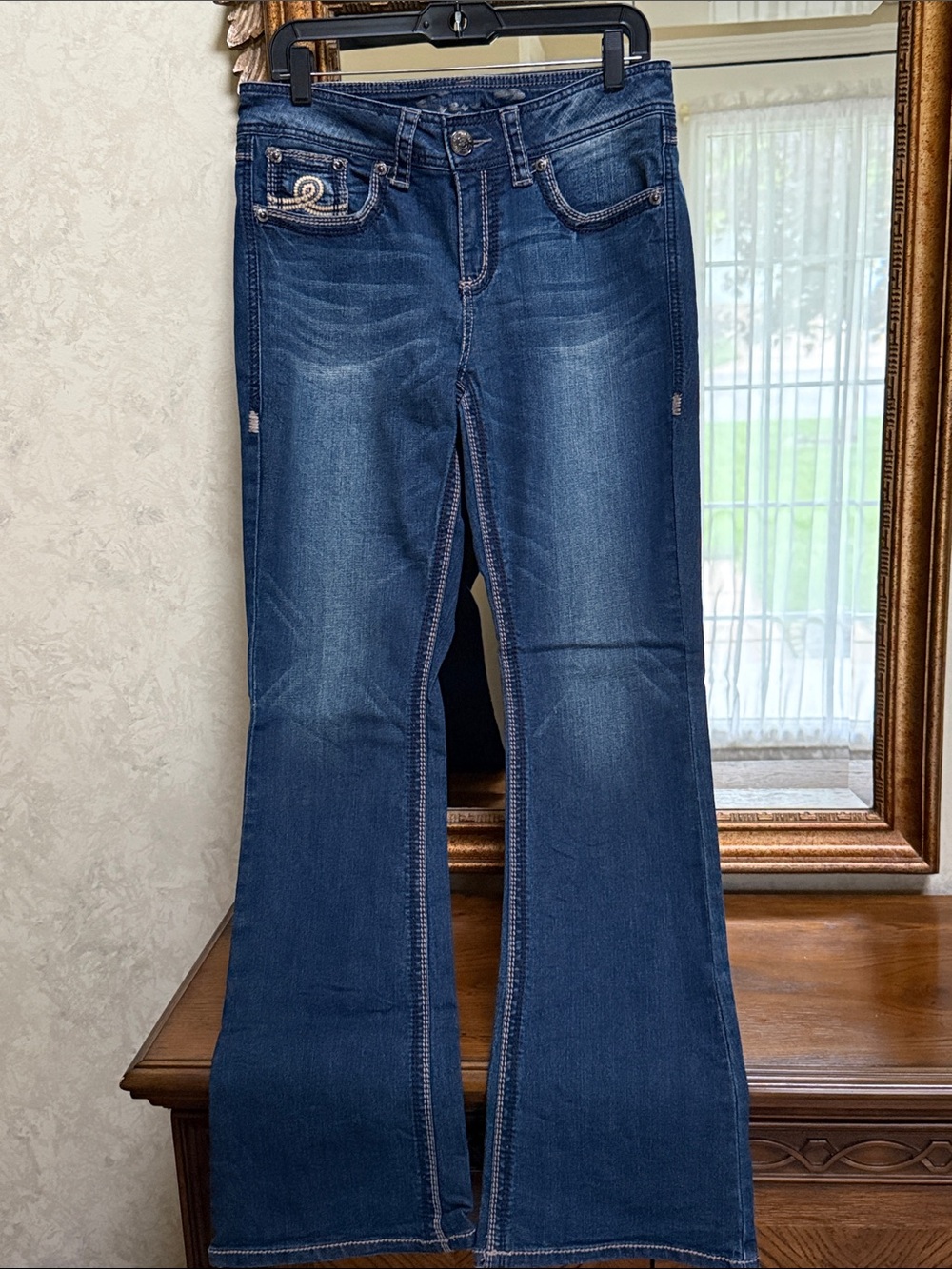 Seven7 Dark Blue Women's Bootcut Jeans. Size 10.